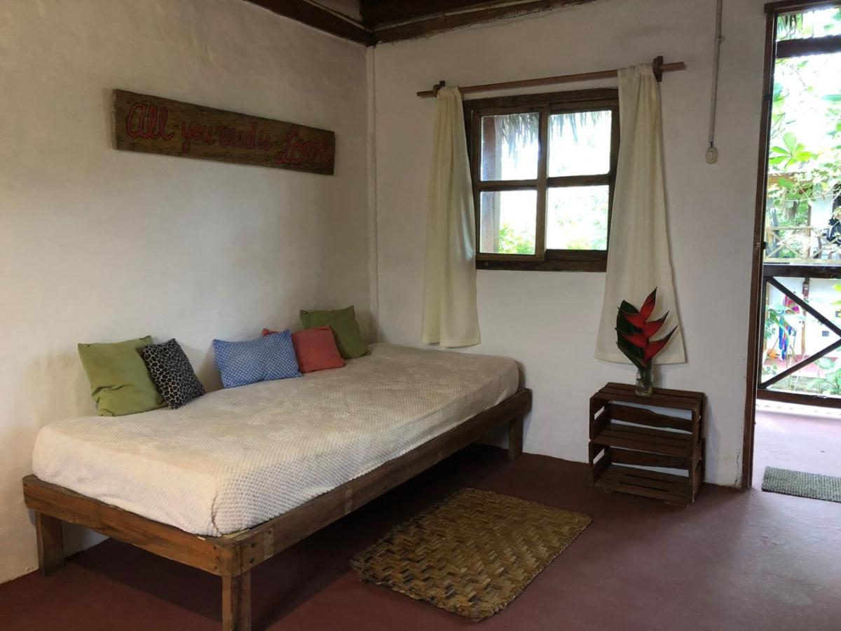 Hostal Los Orishas Ayampe Exterior photo