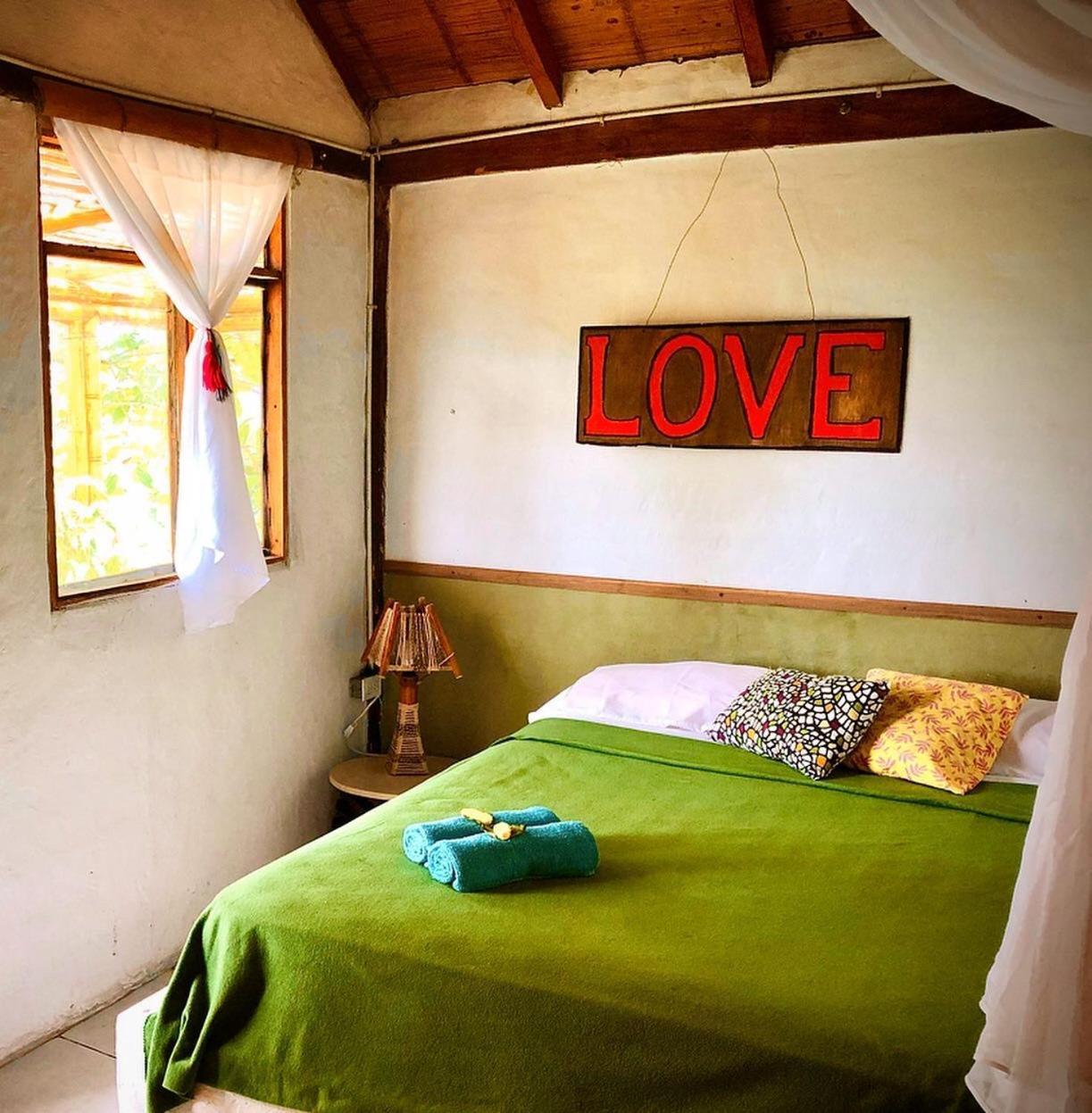 Hostal Los Orishas Ayampe Exterior photo