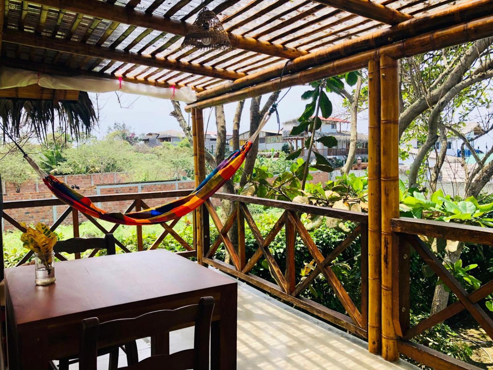 Hostal Los Orishas Ayampe Exterior photo