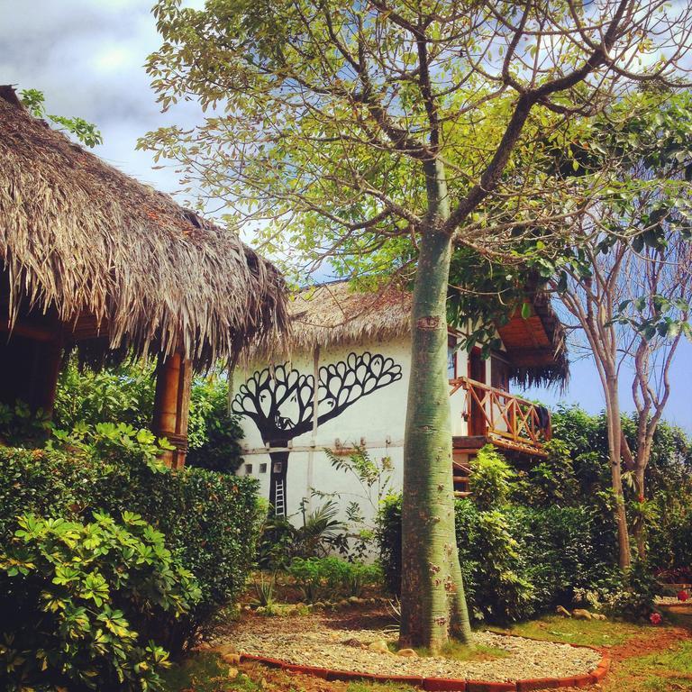 Hostal Los Orishas Ayampe Exterior photo